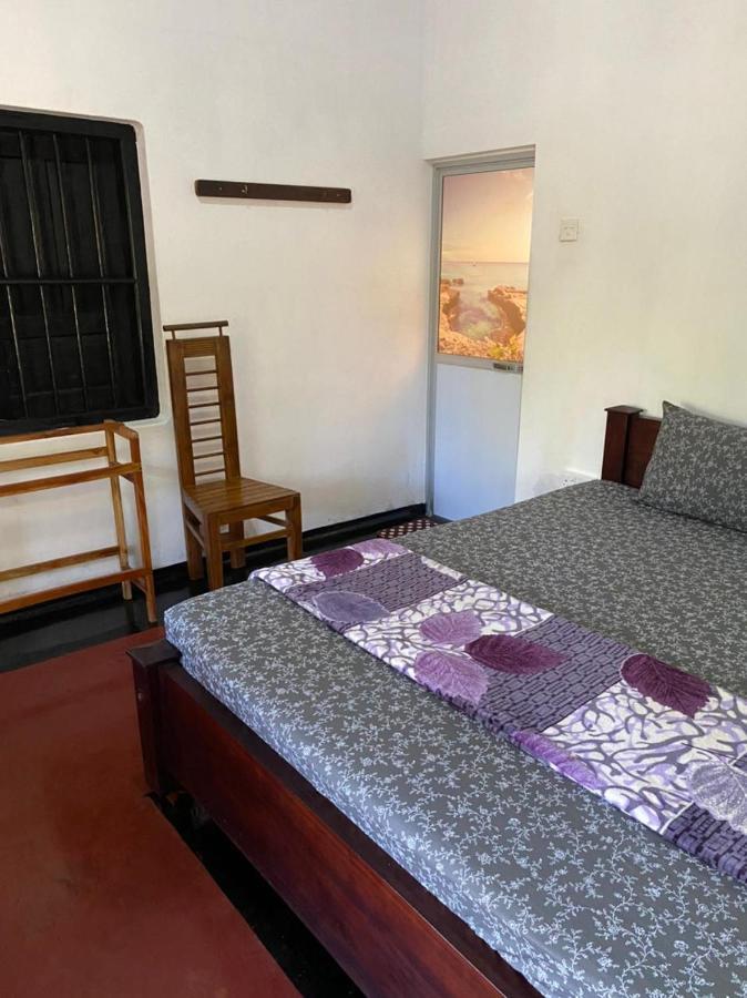 Ami Place Rooms With Kitchen Hikkaduwa Exterior foto
