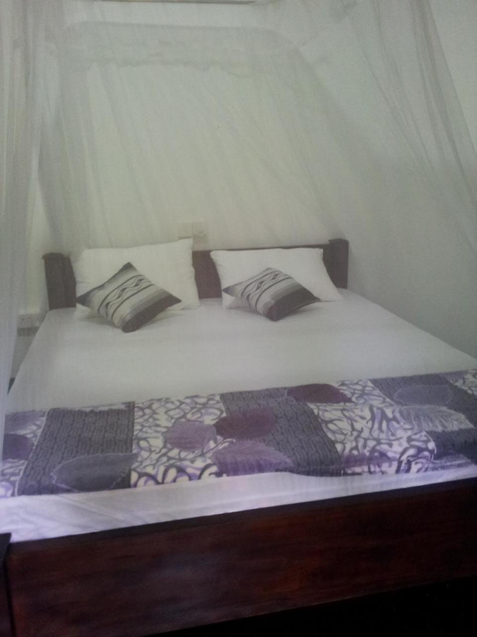 Ami Place Rooms With Kitchen Hikkaduwa Exterior foto
