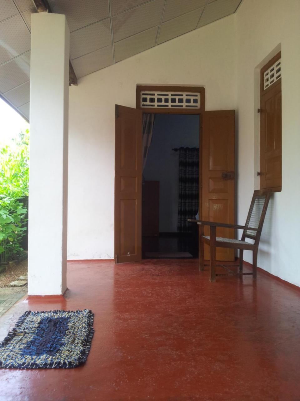 Ami Place Rooms With Kitchen Hikkaduwa Exterior foto